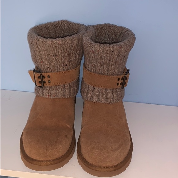 UGG Shoes - Brown Uggs